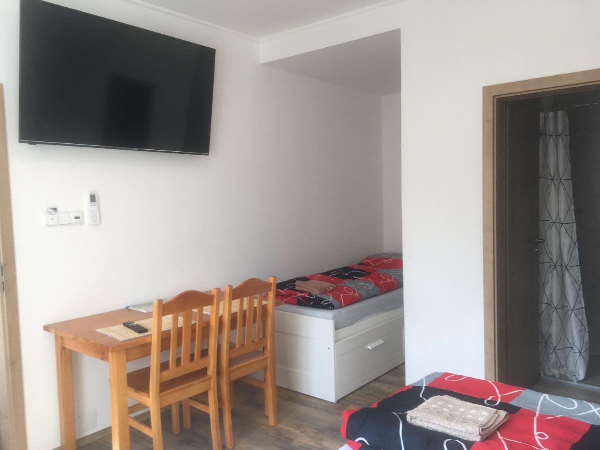 Ubytovani Pod Mezu Hlohovec Luaran gambar