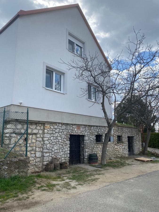 Ubytovani Pod Mezu Hlohovec Luaran gambar